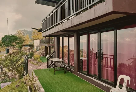 Glass House 1 and 2 Combined premium villa for exclusive resort access at New Year's Peak